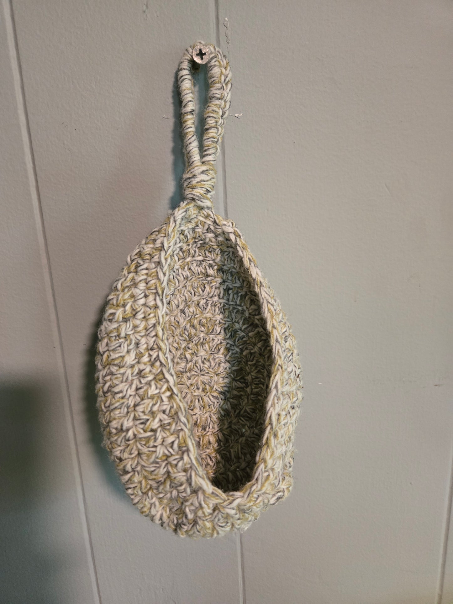 Hanging pot holder