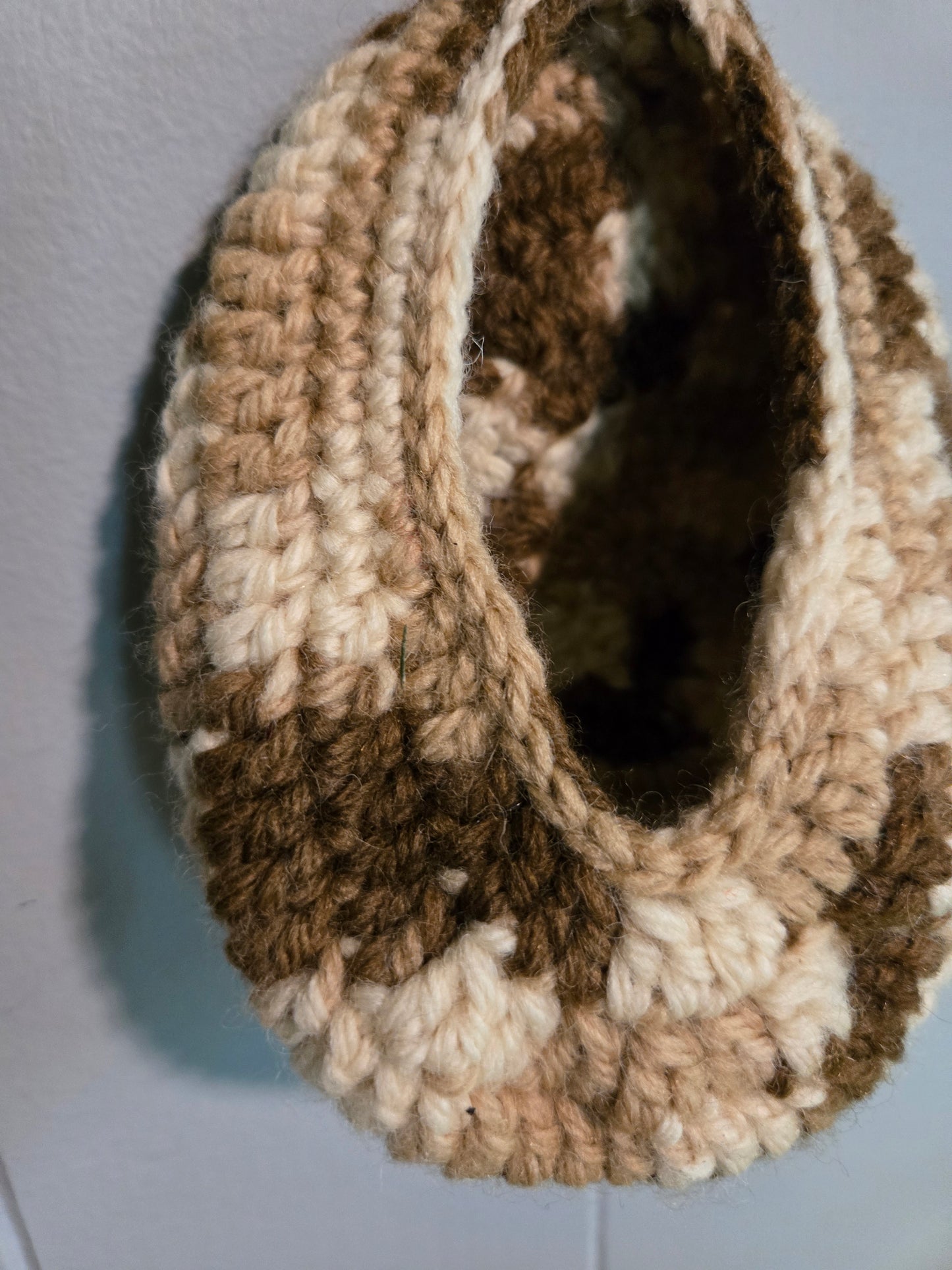 Hanging pot holder